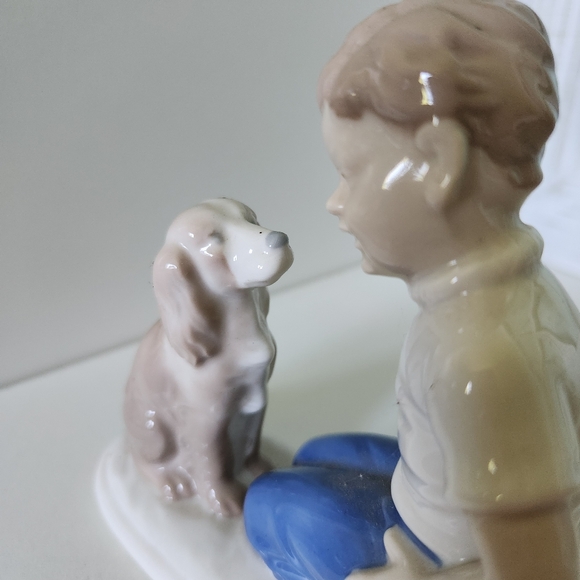 East Germany Grafenthal Boy and Dog Figurine - Picture 6 of 6